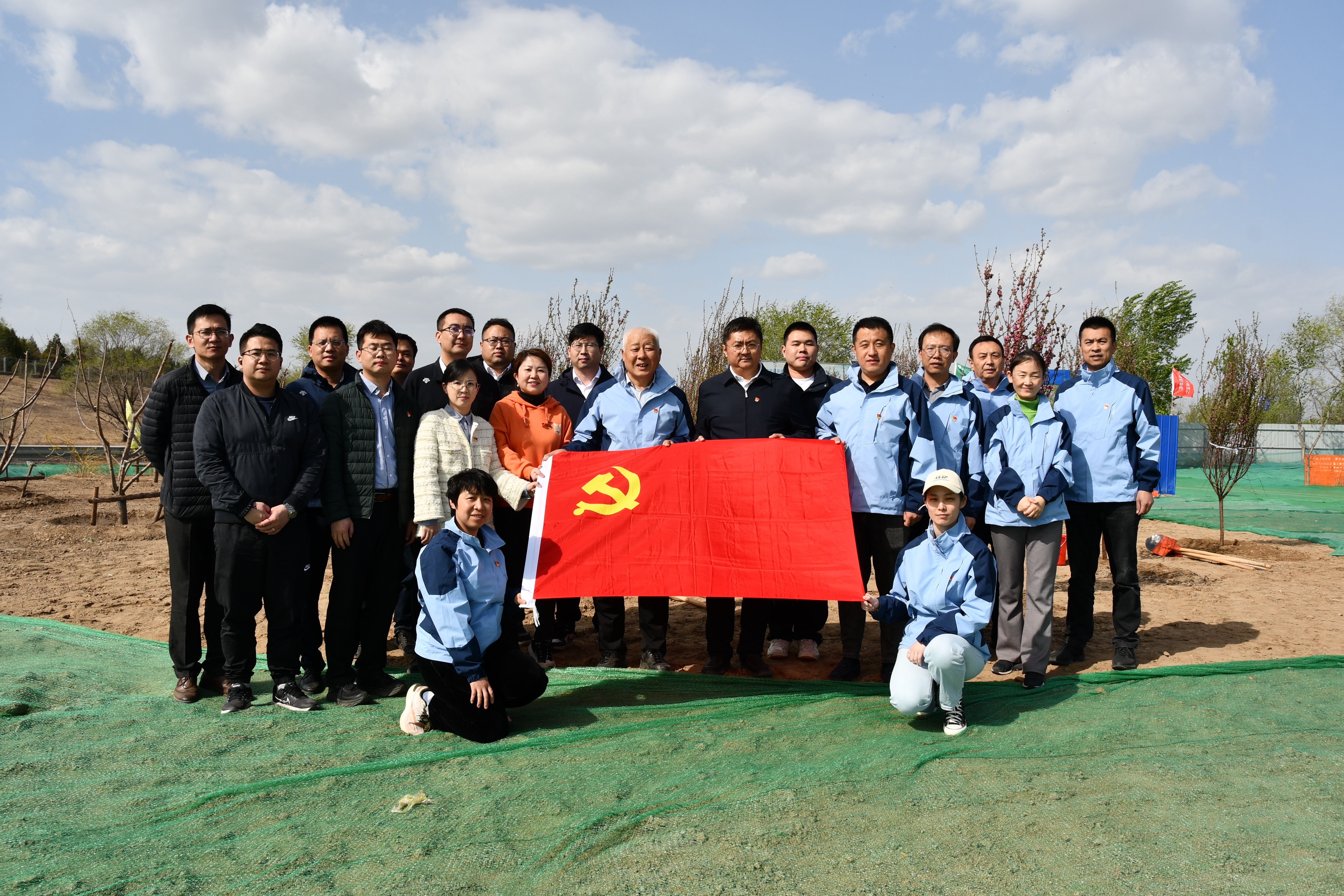 北京分公司黨支部與中交疏?？偛康谌h支部聯(lián)合開(kāi)展“凝聚紅色力量開(kāi)展綠色行動(dòng)”主題黨日活動(dòng)