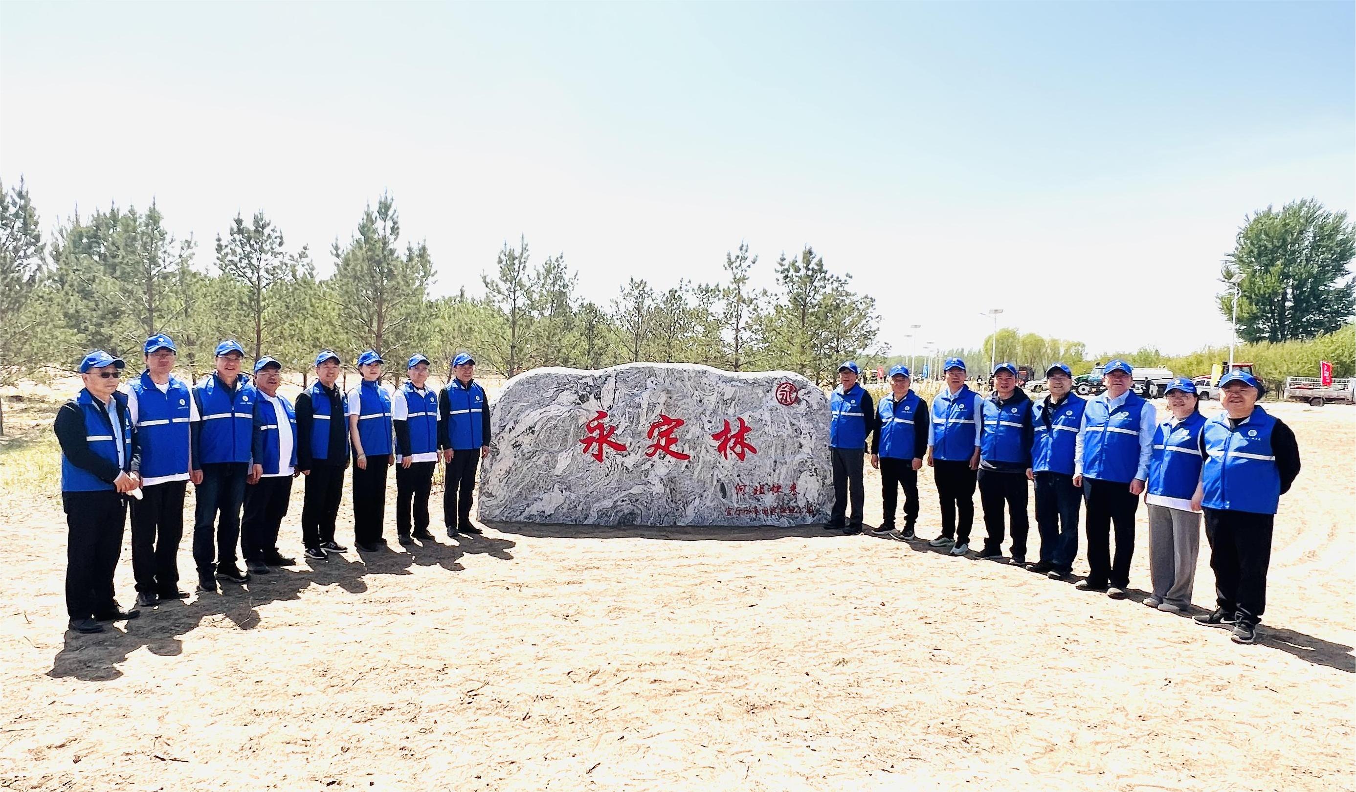 這個(gè)“五一” 他們很忙 這個(gè)“五一” 他們很忙
