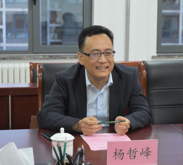 中鐵十九局集團(tuán)公司黨委書記、董事長(zhǎng)楊哲峰一行到公司座談交流 中鐵十九局集團(tuán)公司黨委書記、董事長(zhǎng)楊哲峰一行到公司座談交流