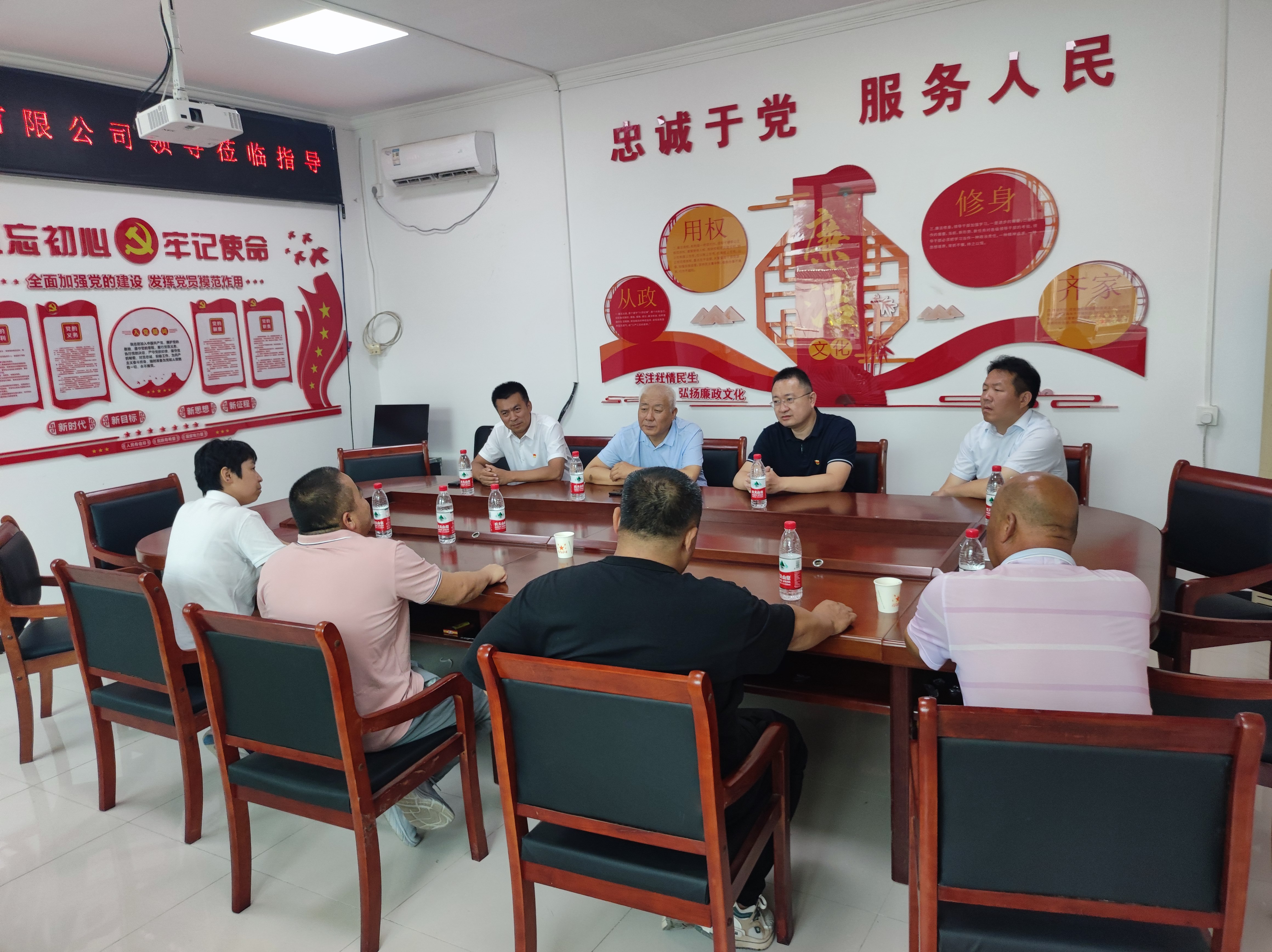 公司為南蒲洲營(yíng)村捐贈(zèng)凈水機(jī) 公司為南蒲洲營(yíng)村捐贈(zèng)凈水機(jī)