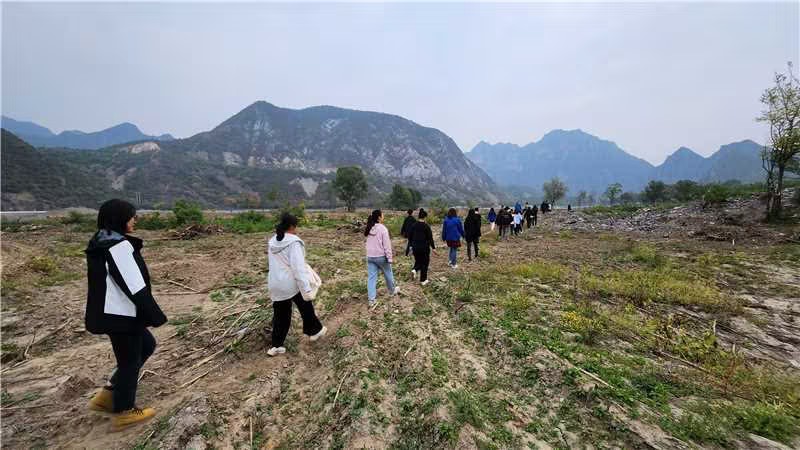 永定河流域公司團(tuán)總支組織開展重走“周俊杰小道”主題活動