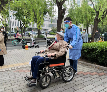 抗疫進行時 我們在行動①|有召必應(yīng) 守護社區(qū)疫情防控第一線 抗疫進行時 我們在行動①|有召必應(yīng) 守護社區(qū)疫情防控第一線